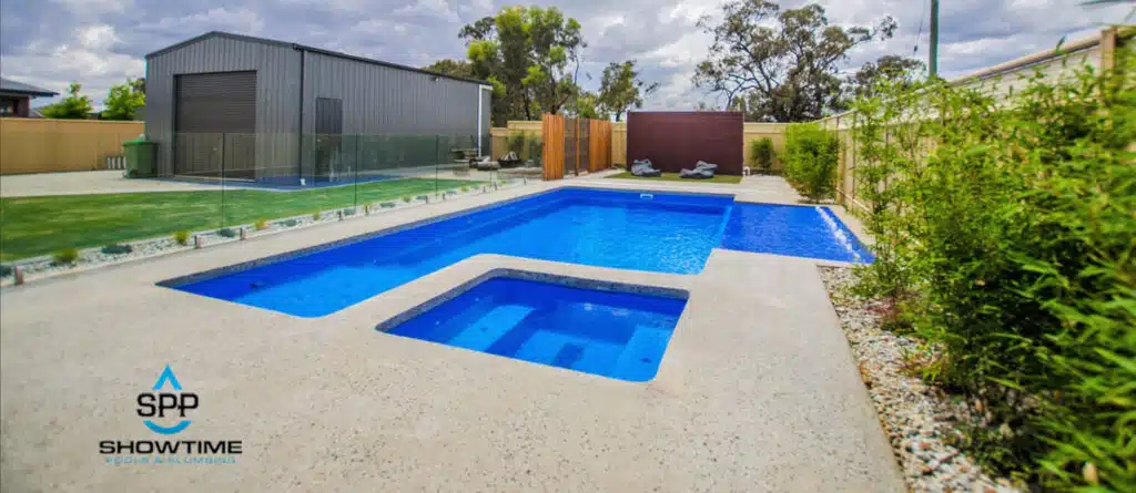 swimming pool by SPP showtime
